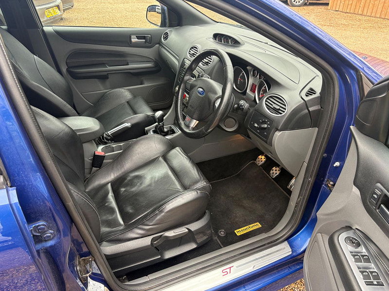 Ford Focus 2.5 SIV ST-3 5dr 5dr Manual 2026