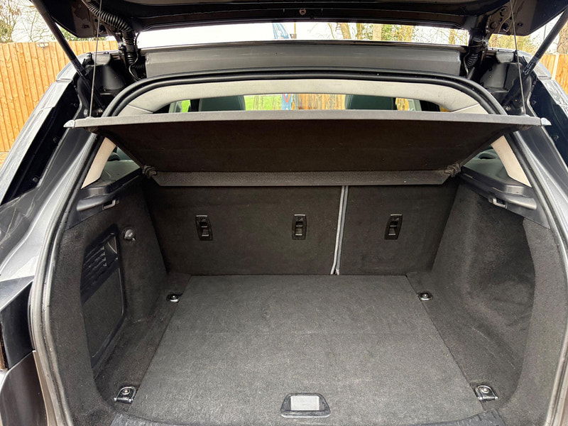 Land Rover Range Rover Evoque 2.2 SD4 Dynamic Auto 4WD Euro 5 (s/s) 5dr 5dr Automatic 2026