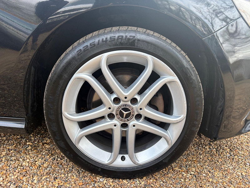 Mercedes-Benz A Class 1.5 A180d Sport Edition 7G-DCT Euro 6 (s/s) 5dr 5dr Automatic 2026