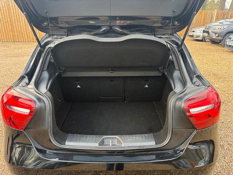 Mercedes-Benz A Class 1.5 A180d Sport Edition 7G-DCT Euro 6 (s/s) 5dr 5dr Automatic 2026