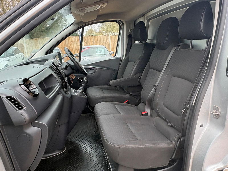 Vauxhall Vivaro 1.6 CDTi 2900 Sportive L2 H1 Euro 6 5dr 5dr Manual 2026