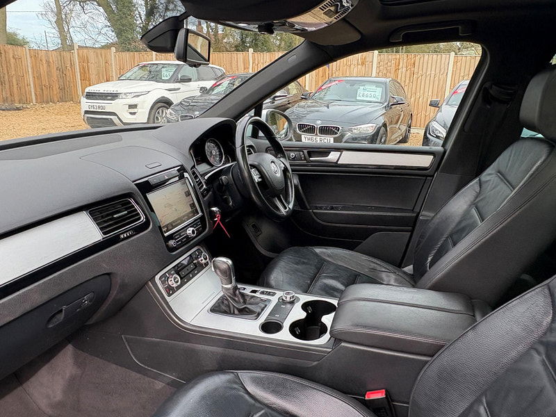 Volkswagen Touareg 3.0 TDI V6 BlueMotion Tech R-Line Tiptronic 4WD Euro 5 (s/s) 5dr 5dr Automatic 2026