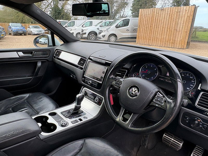 Volkswagen Touareg 3.0 TDI V6 BlueMotion Tech R-Line Tiptronic 4WD Euro 5 (s/s) 5dr 5dr Automatic 2026