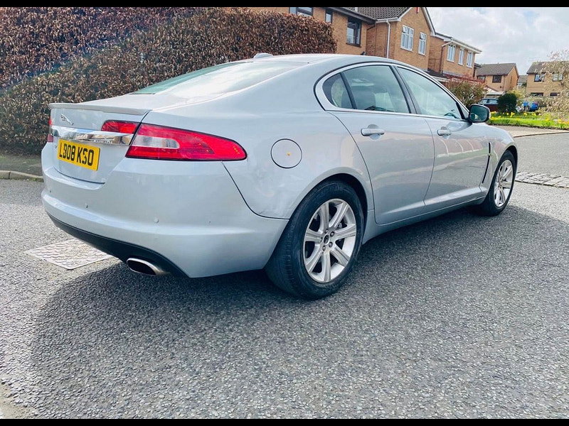 Jaguar XF 2.7d V6 Luxury Saloon 4dr Diesel Auto Euro 4 (207 ps) 4dr Automatic 2026