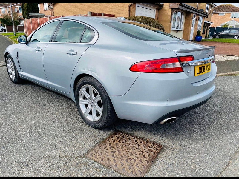 Jaguar XF 2.7d V6 Luxury Saloon 4dr Diesel Auto Euro 4 (207 ps) 4dr Automatic 2026