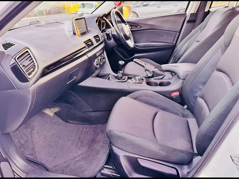 Mazda Mazda3 2.0 SKYACTIV-G SE Nav Fastback 4dr Petrol Manual Euro 5 (s/s) (120 ps) 4dr Manual 2026