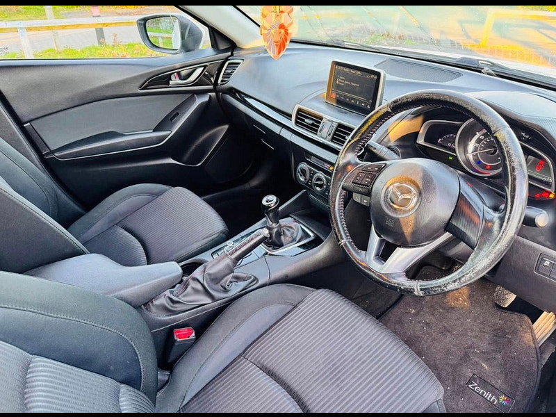 Mazda Mazda3 2.0 SKYACTIV-G SE Nav Fastback 4dr Petrol Manual Euro 5 (s/s) (120 ps) 4dr Manual 2026