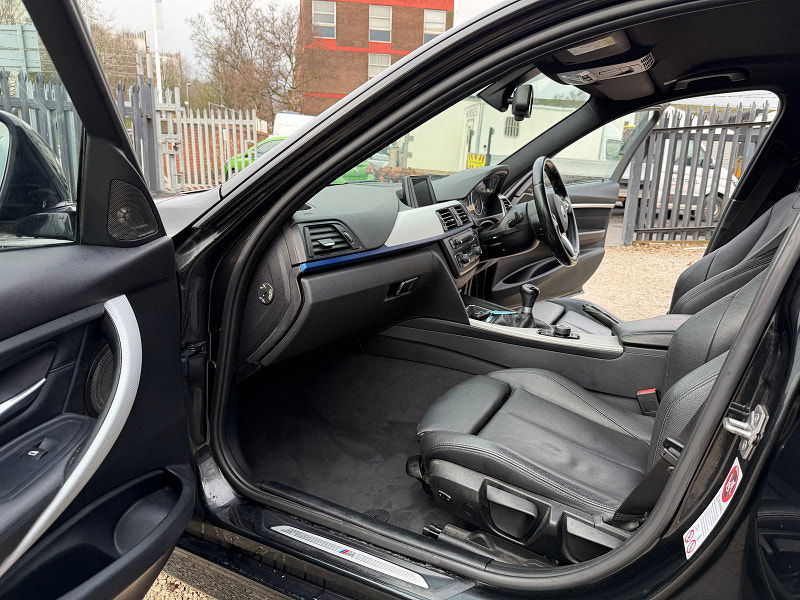 BMW 3 Series 2.0 320i M Sport Saloon 4dr Petrol Manual xDrive Euro 6 (s/s) (184 ps) 4dr Manual 2026