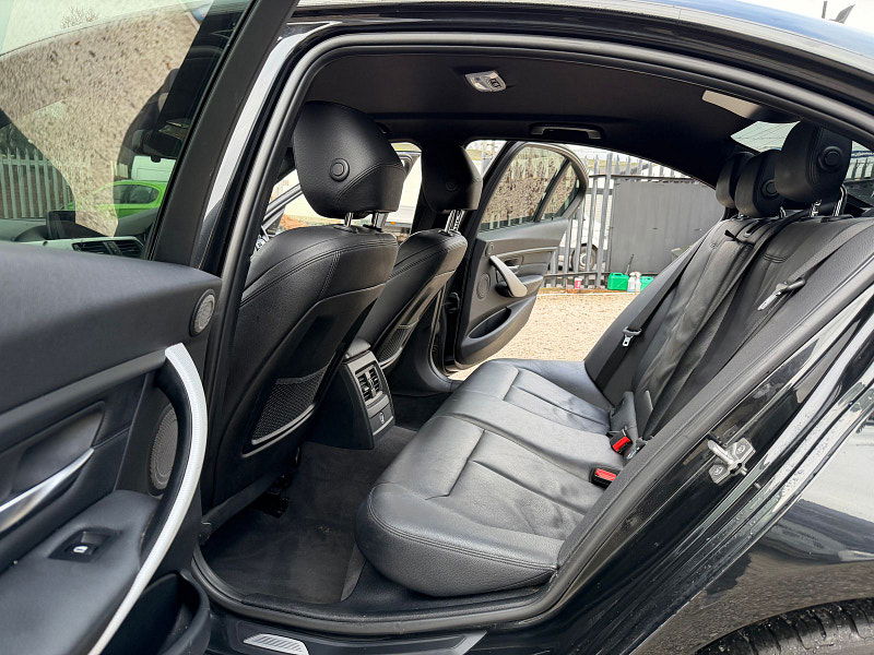 BMW 3 Series 2.0 320i M Sport Saloon 4dr Petrol Manual xDrive Euro 6 (s/s) (184 ps) 4dr Manual 2026