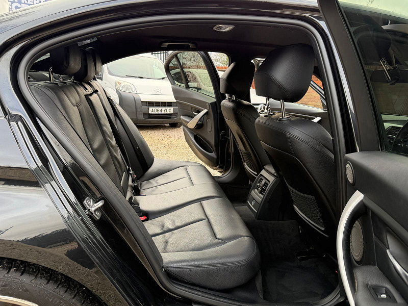 BMW 3 Series 2.0 320i M Sport Saloon 4dr Petrol Manual xDrive Euro 6 (s/s) (184 ps) 4dr Manual 2026