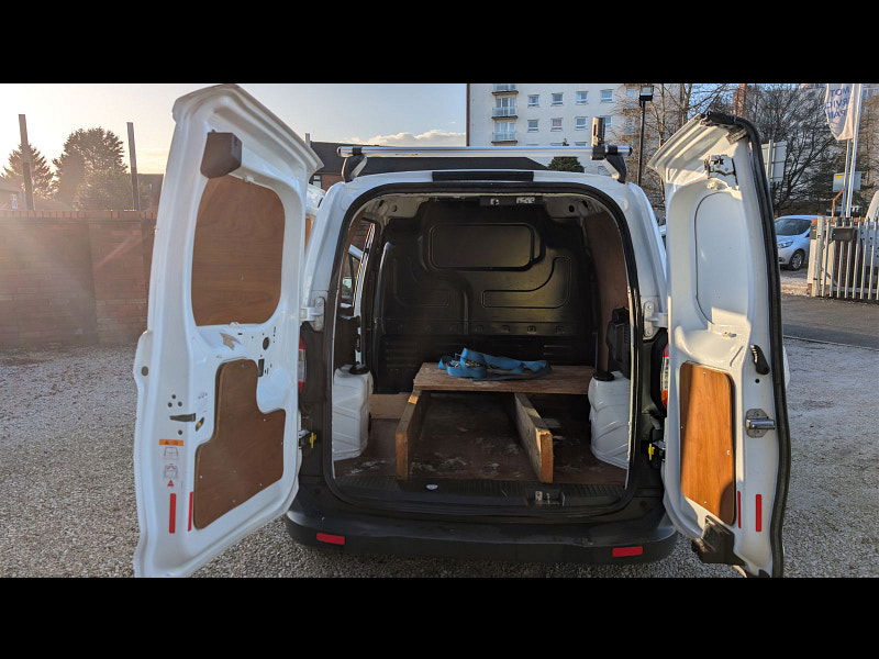 Ford Transit Courier 1.5 TDCi Combi Van 6dr Diesel Manual L1 H1 (104 g/km, 74 bhp) 6dr Manual 2026