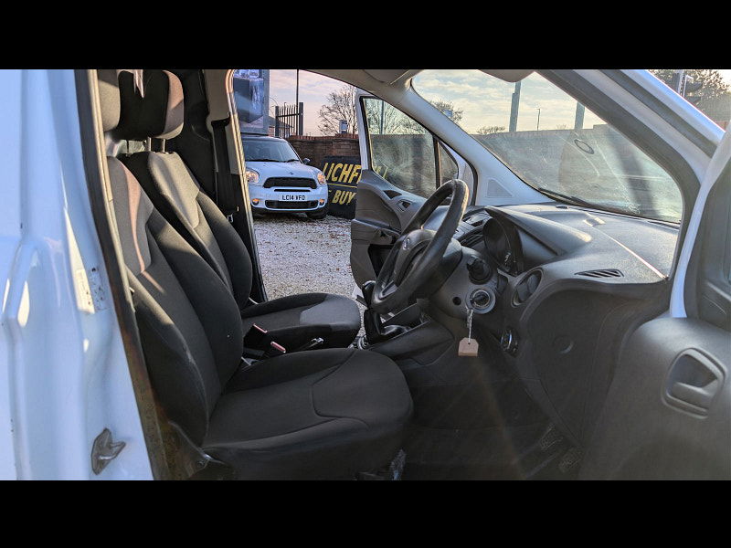 Ford Transit Courier 1.5 TDCi Combi Van 6dr Diesel Manual L1 H1 (104 g/km, 74 bhp) 6dr Manual 2026