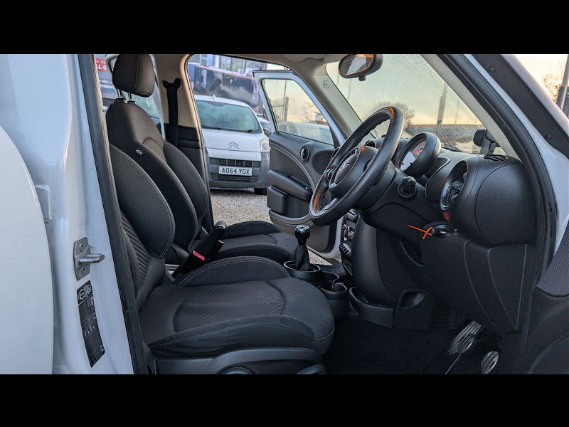 MINI Countryman 2.0 Cooper SD SUV 5dr Diesel Manual Euro 5 (s/s) (143 ps) 5dr Manual 2026