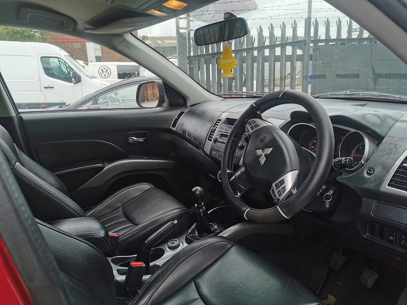 Mitsubishi Outlander 2.0 DI-DC Warrior SUV 5dr Diesel Manual 4WD Euro 4 (138 ps) 5dr Manual 2026