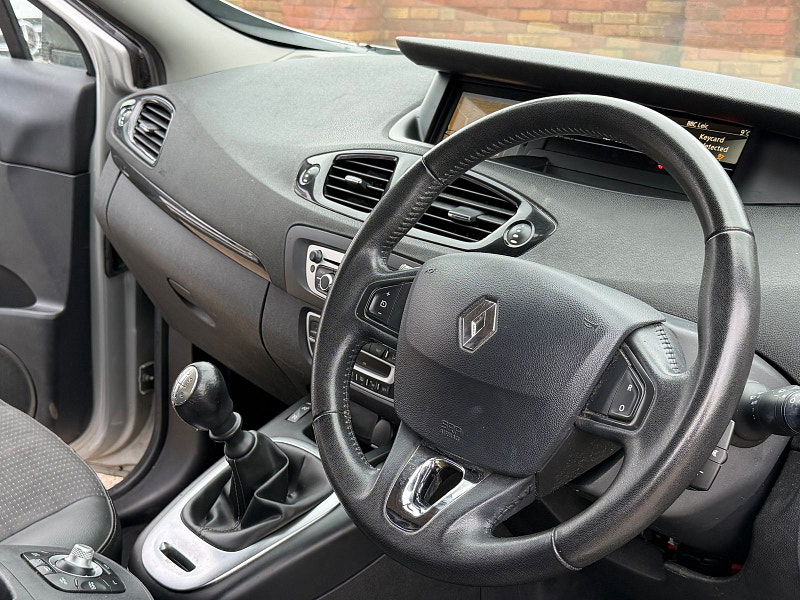 Renault Scenic 1.5 dCi ENERGY Dynamique TomTom MPV 5dr Diesel Manual Euro 5 (s/s) (110 ps) 5dr Manual 2026