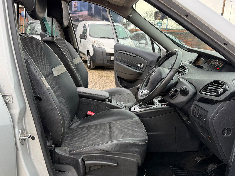 Renault Scenic 1.5 dCi ENERGY Dynamique TomTom MPV 5dr Diesel Manual Euro 5 (s/s) (110 ps) 5dr Manual 2026