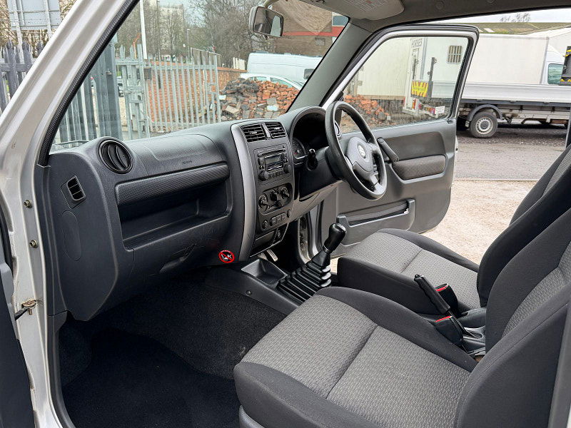 Suzuki Jimny 1.3 JLX SUV 3dr Petrol Manual (174 g/km, 83 bhp) 3dr Manual 2026