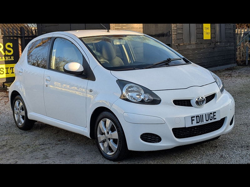 Toyota Aygo 1.0 VVT-i Go Hatchback 5dr Petrol Manual Euro 5 (67 ps) 5dr Manual 2026