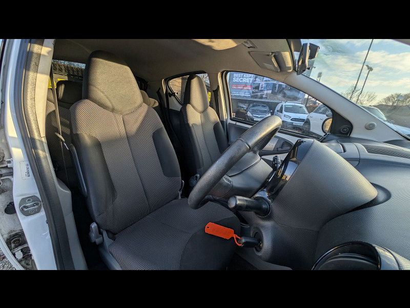 Toyota Aygo 1.0 VVT-i Go Hatchback 5dr Petrol Manual Euro 5 (67 ps) 5dr Manual 2026