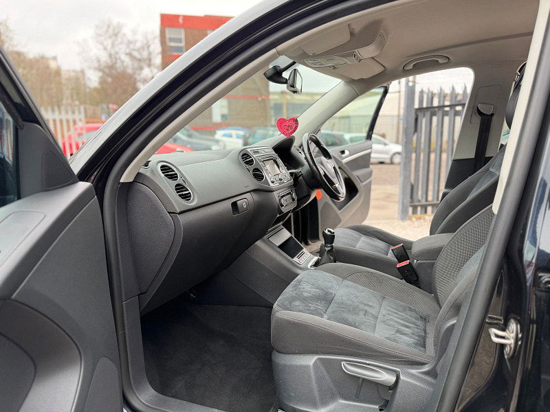 Volkswagen Tiguan 2.0 TDI BlueMotion Tech Match SUV 5dr Diesel Manual 4WD Euro 5 (s/s) (140 ps) 5dr Manual 2026