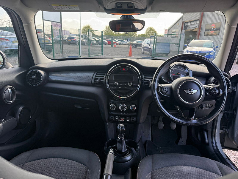 MINI Hatch 1.5 Cooper Hatchback 5dr Petrol Manual Euro 6 (s/s) (136 ps) 5dr Manual 2026