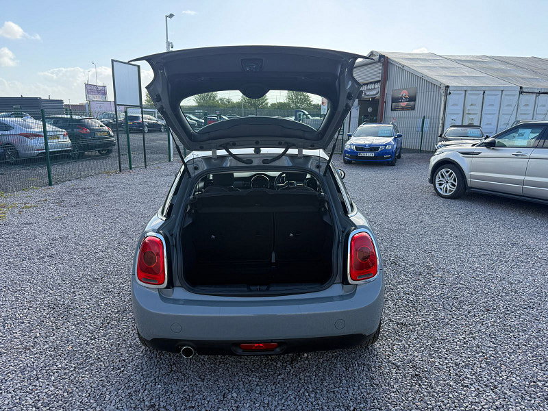 MINI Hatch 1.5 Cooper Hatchback 5dr Petrol Manual Euro 6 (s/s) (136 ps) 5dr Manual 2026