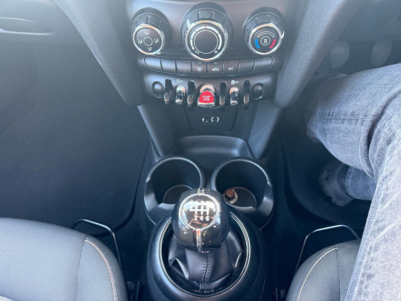 MINI Hatch 1.5 Cooper Hatchback 5dr Petrol Manual Euro 6 (s/s) (136 ps) 5dr Manual 2026