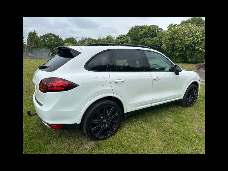 Porsche Cayenne 4.2 TD V8 S SUV 5dr Diesel TiptronicS 4WD Euro 5 (s/s) (382 ps) 5dr Automatic 2026