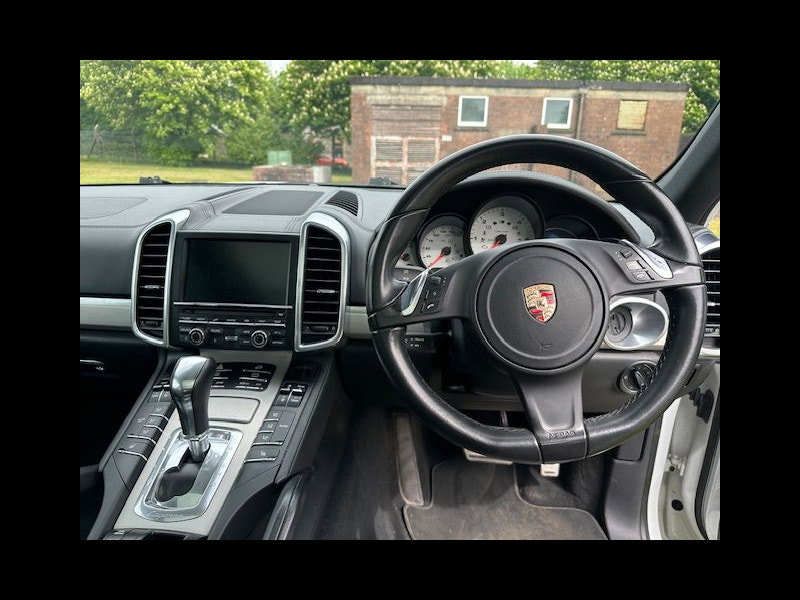 Porsche Cayenne 4.2 TD V8 S SUV 5dr Diesel TiptronicS 4WD Euro 5 (s/s) (382 ps) 5dr Automatic 2026