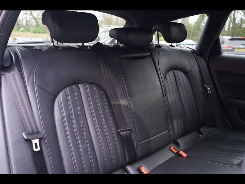 Audi A6 Avant 3.0 BiTDI V6 Black Edition Estate 5dr Diesel Tiptronic quattro Euro 6 (s/s) (320 ps)
