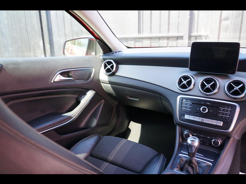 Mercedes-Benz GLA 1.6 GLA180 Urban Edition SUV 5dr Petrol Manual Euro 6 (s/s) (122 ps)
