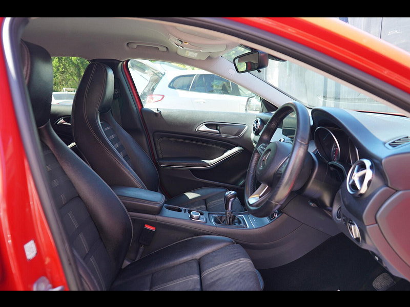 Mercedes-Benz GLA 1.6 GLA180 Urban Edition SUV 5dr Petrol Manual Euro 6 (s/s) (122 ps)