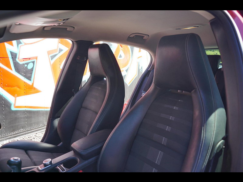 Mercedes-Benz GLA 1.6 GLA180 Urban Edition SUV 5dr Petrol Manual Euro 6 (s/s) (122 ps)