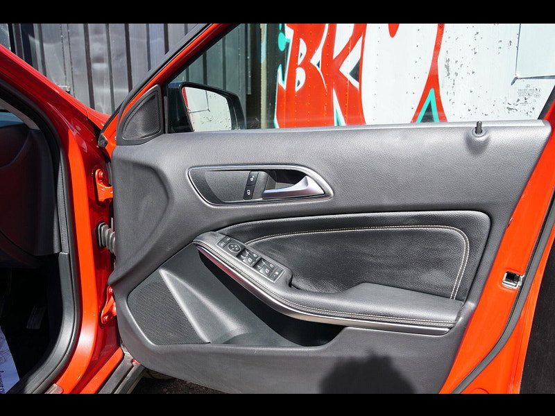 Mercedes-Benz GLA 1.6 GLA180 Urban Edition SUV 5dr Petrol Manual Euro 6 (s/s) (122 ps)