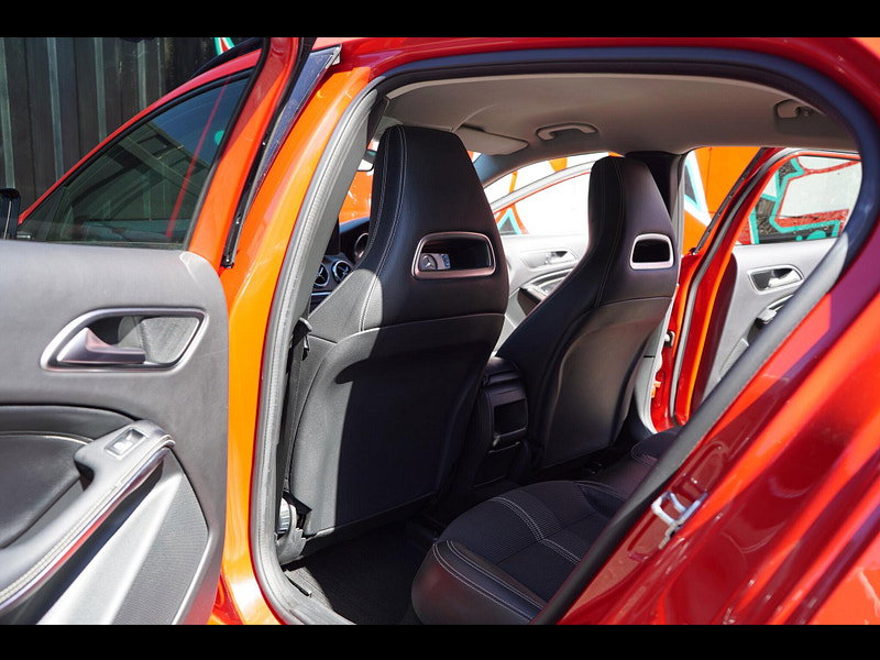 Mercedes-Benz GLA 1.6 GLA180 Urban Edition SUV 5dr Petrol Manual Euro 6 (s/s) (122 ps)