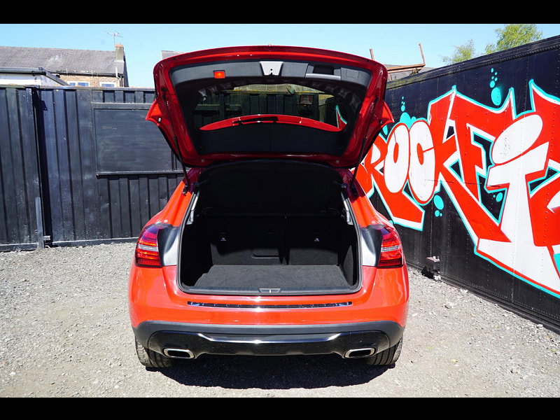 Mercedes-Benz GLA 1.6 GLA180 Urban Edition SUV 5dr Petrol Manual Euro 6 (s/s) (122 ps)