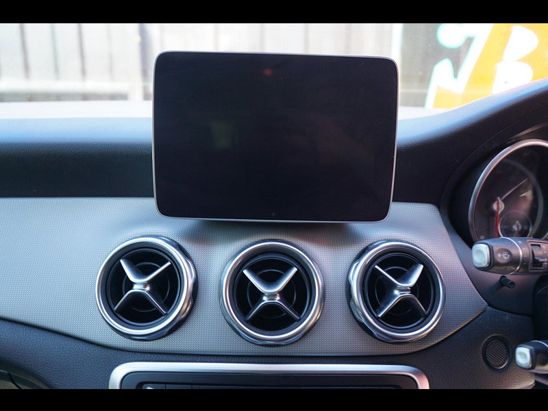 Mercedes-Benz GLA 1.6 GLA180 Urban Edition SUV 5dr Petrol Manual Euro 6 (s/s) (122 ps)