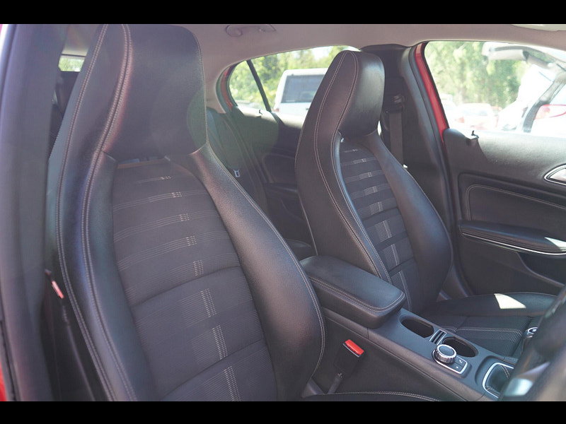 Mercedes-Benz GLA 1.6 GLA180 Urban Edition SUV 5dr Petrol Manual Euro 6 (s/s) (122 ps)