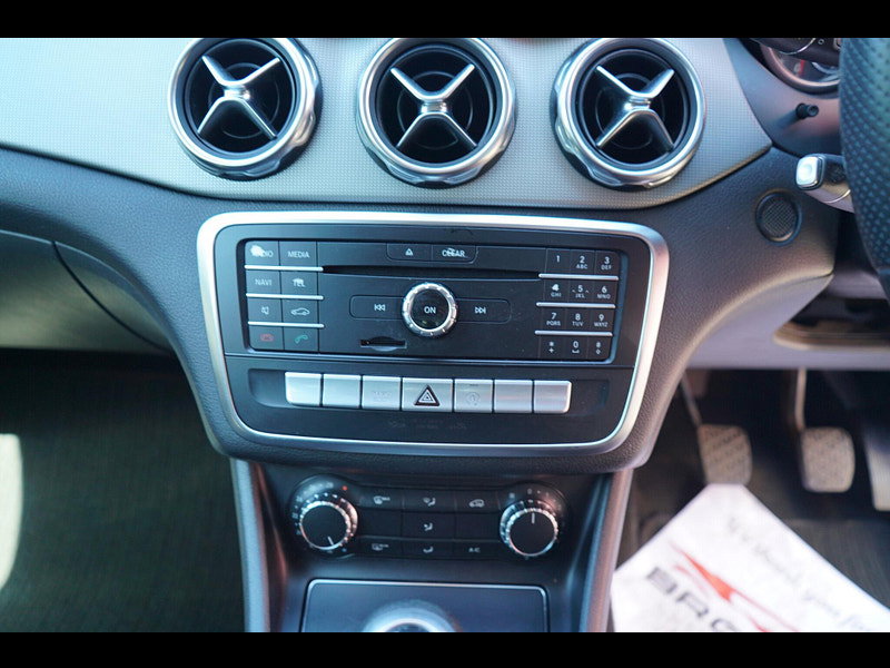 Mercedes-Benz GLA 1.6 GLA180 Urban Edition SUV 5dr Petrol Manual Euro 6 (s/s) (122 ps)
