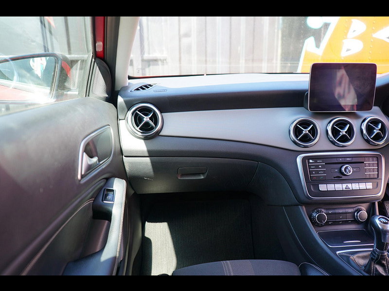 Mercedes-Benz GLA 1.6 GLA180 Urban Edition SUV 5dr Petrol Manual Euro 6 (s/s) (122 ps)