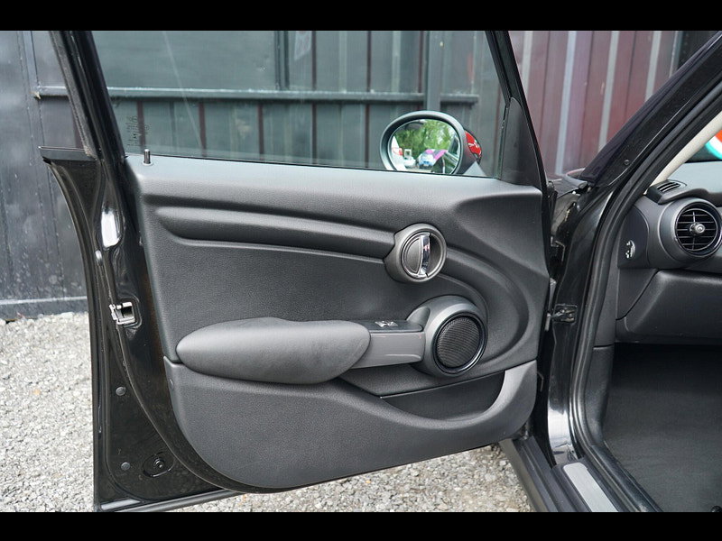 MINI Hatch 1.5 Cooper D Hatchback 5dr Diesel Manual Euro 6 (s/s) (116 ps)