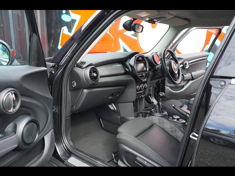 MINI Hatch 1.5 Cooper D Hatchback 5dr Diesel Manual Euro 6 (s/s) (116 ps)