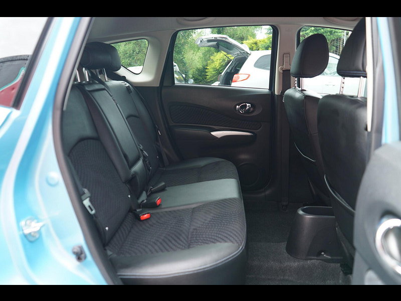 Nissan Note 1.2 DIG-S Tekna Hatchback 5dr Petrol CVT Euro 5 (s/s) (98 ps)