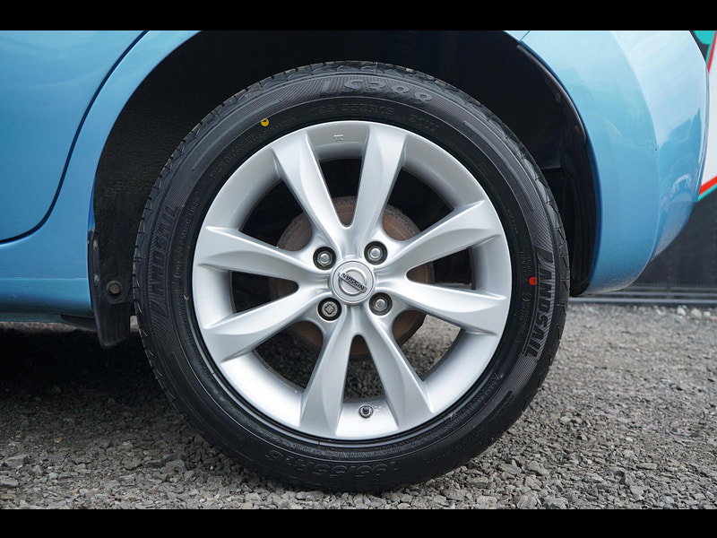Nissan Note 1.2 DIG-S Tekna Hatchback 5dr Petrol CVT Euro 5 (s/s) (98 ps)
