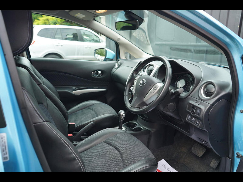 Nissan Note 1.2 DIG-S Tekna Hatchback 5dr Petrol CVT Euro 5 (s/s) (98 ps)