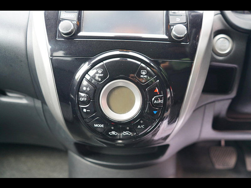 Nissan Note 1.2 DIG-S Tekna Hatchback 5dr Petrol CVT Euro 5 (s/s) (98 ps)