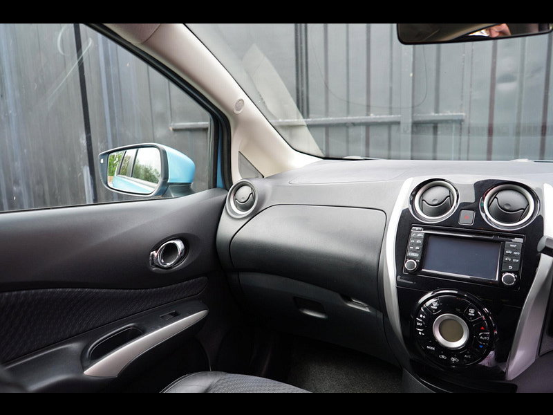 Nissan Note 1.2 DIG-S Tekna Hatchback 5dr Petrol CVT Euro 5 (s/s) (98 ps)