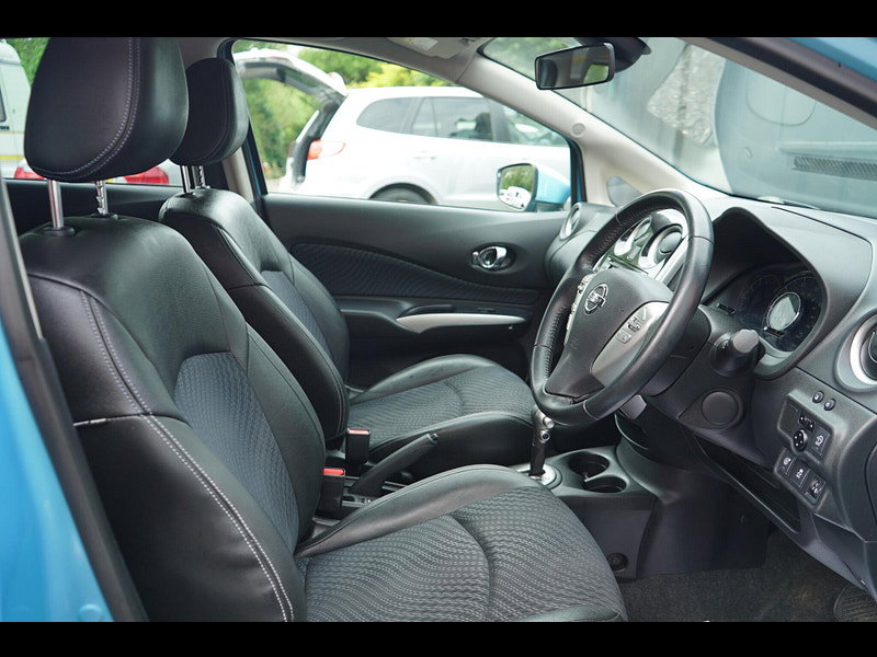 Nissan Note 1.2 DIG-S Tekna Hatchback 5dr Petrol CVT Euro 5 (s/s) (98 ps)
