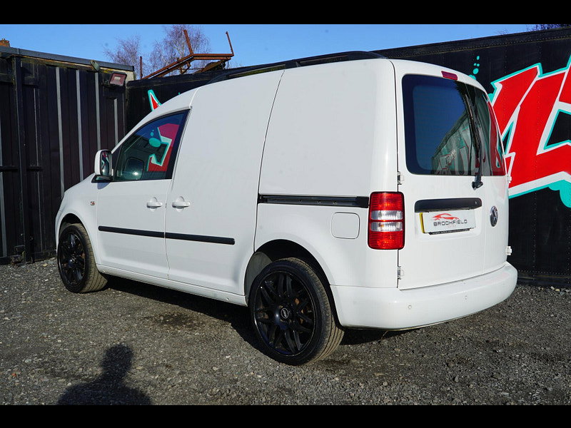 Volkswagen Caddy 1.6 TDI BlueMotion Tech C20 Trendline Panel Van 4dr Diesel Manual L1 H1 (134 g/km, 101 bhp)