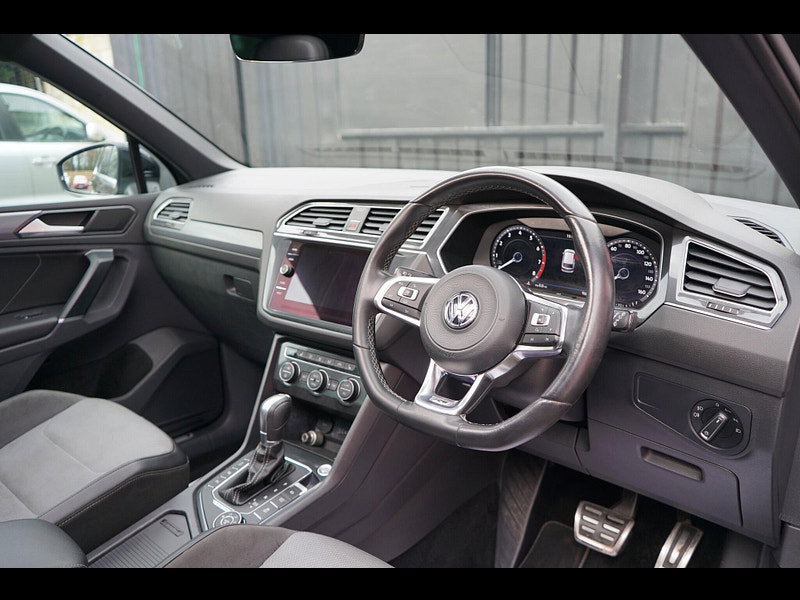 Volkswagen Tiguan 2.0 TSI R-Line SUV 5dr Petrol DSG 4Motion Euro 6 (s/s) (180 ps)